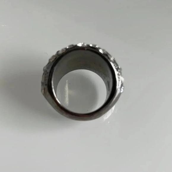 Faux Diamond Ring / FREE  with a purchase - Picture 6 of 12